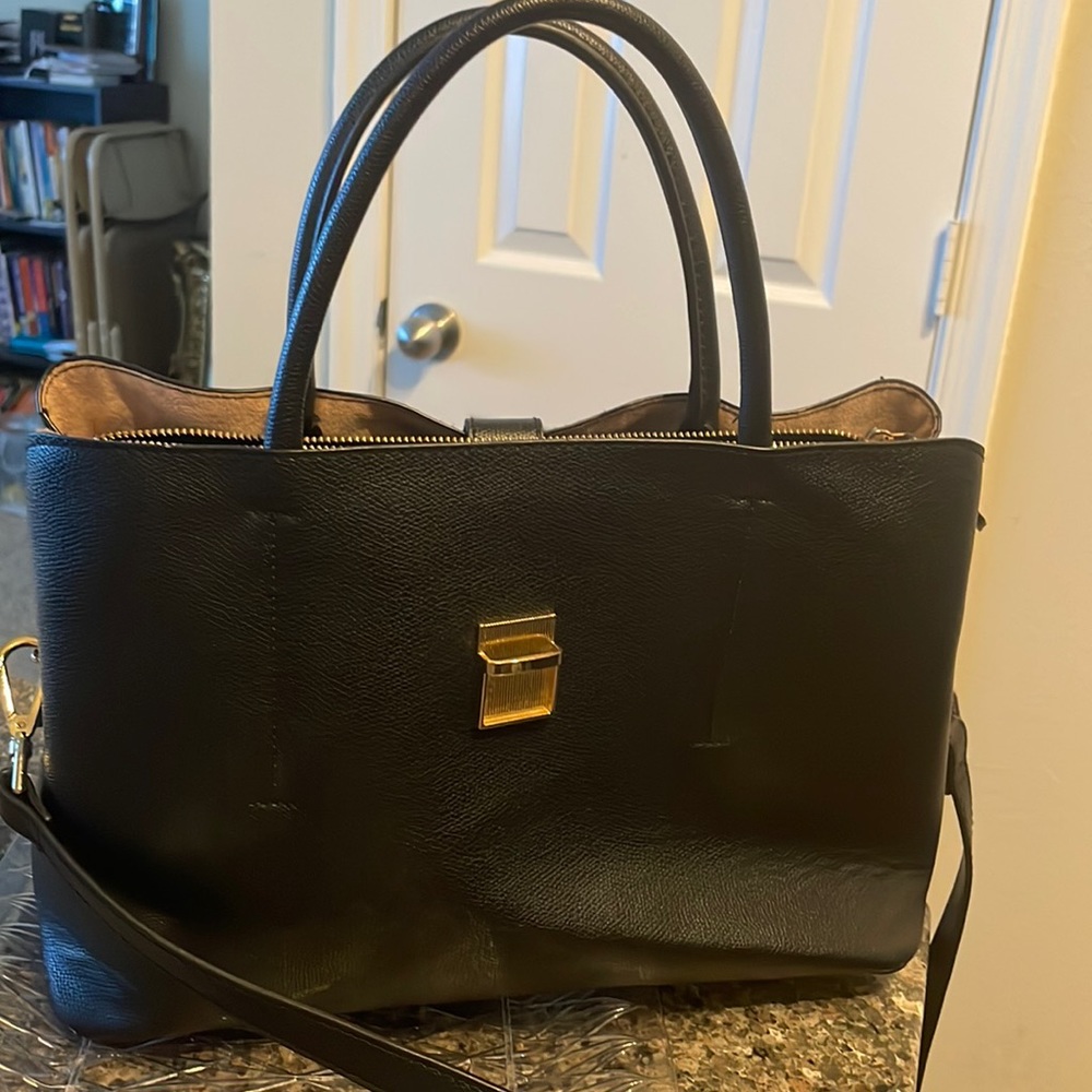 Black purse.